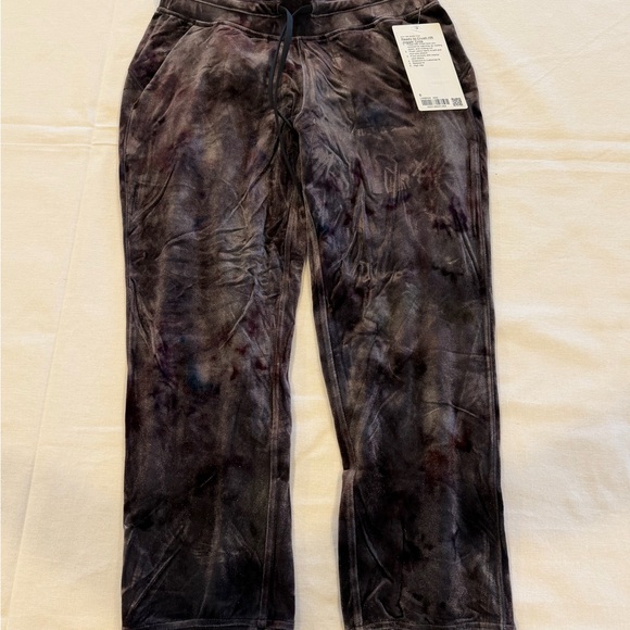 Lululemon ready to crush HR black velour jogger crop - Picture 1 of 4